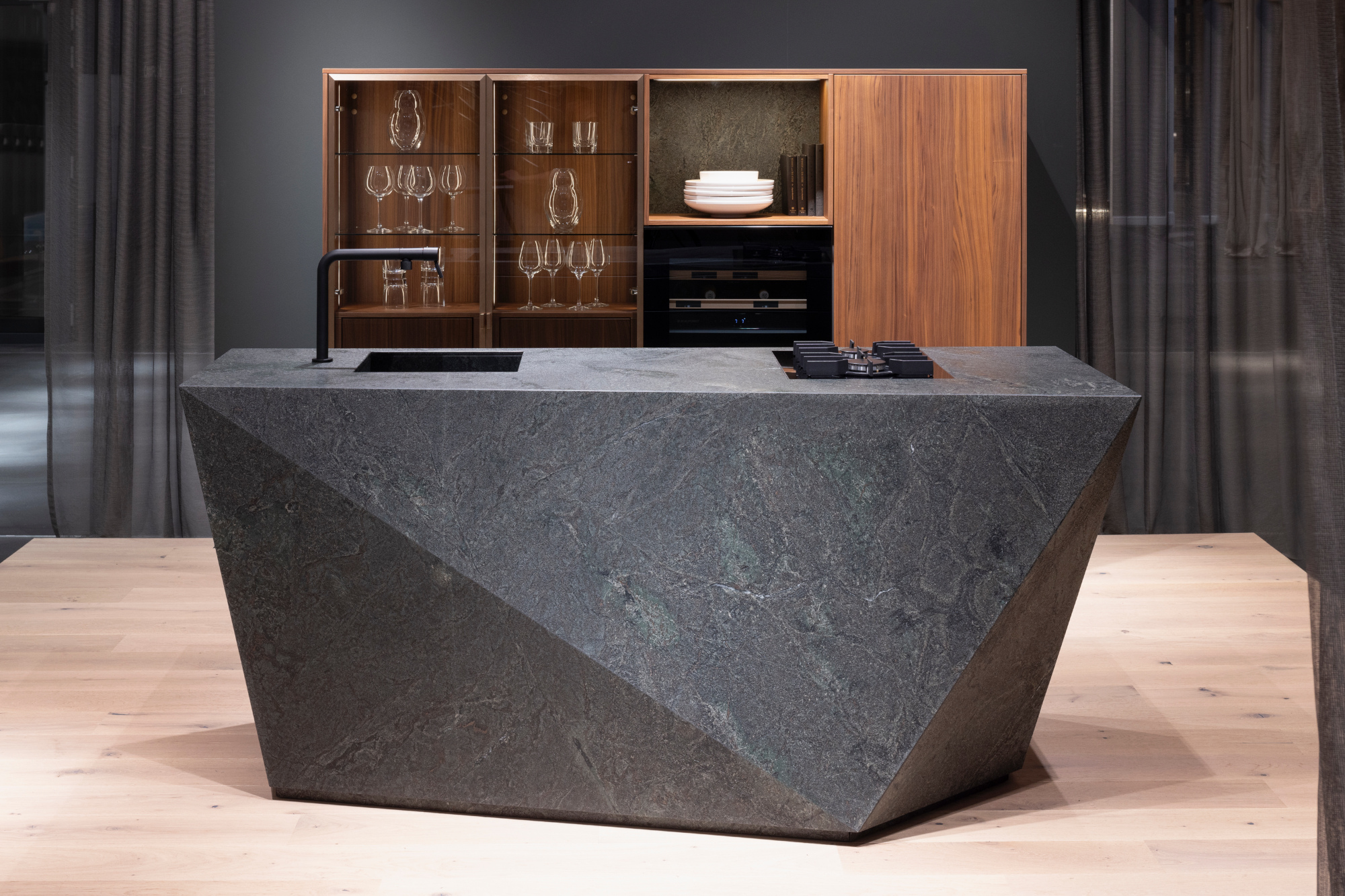 HÄCKER Systemat Milano Black Musk Waterjet Block