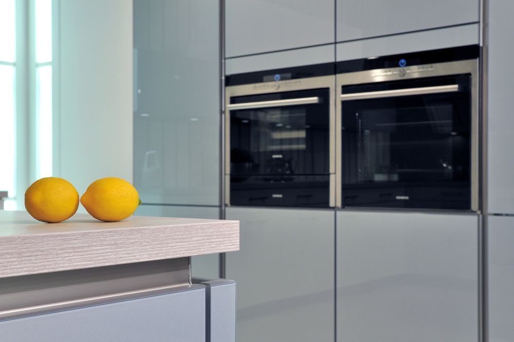 Kunststoff-Oberflüchen