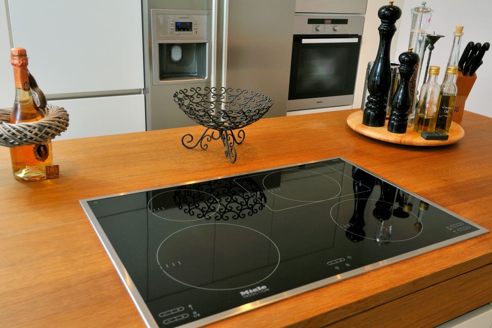 Glaskeramik-Kochfelder_sauber_machen