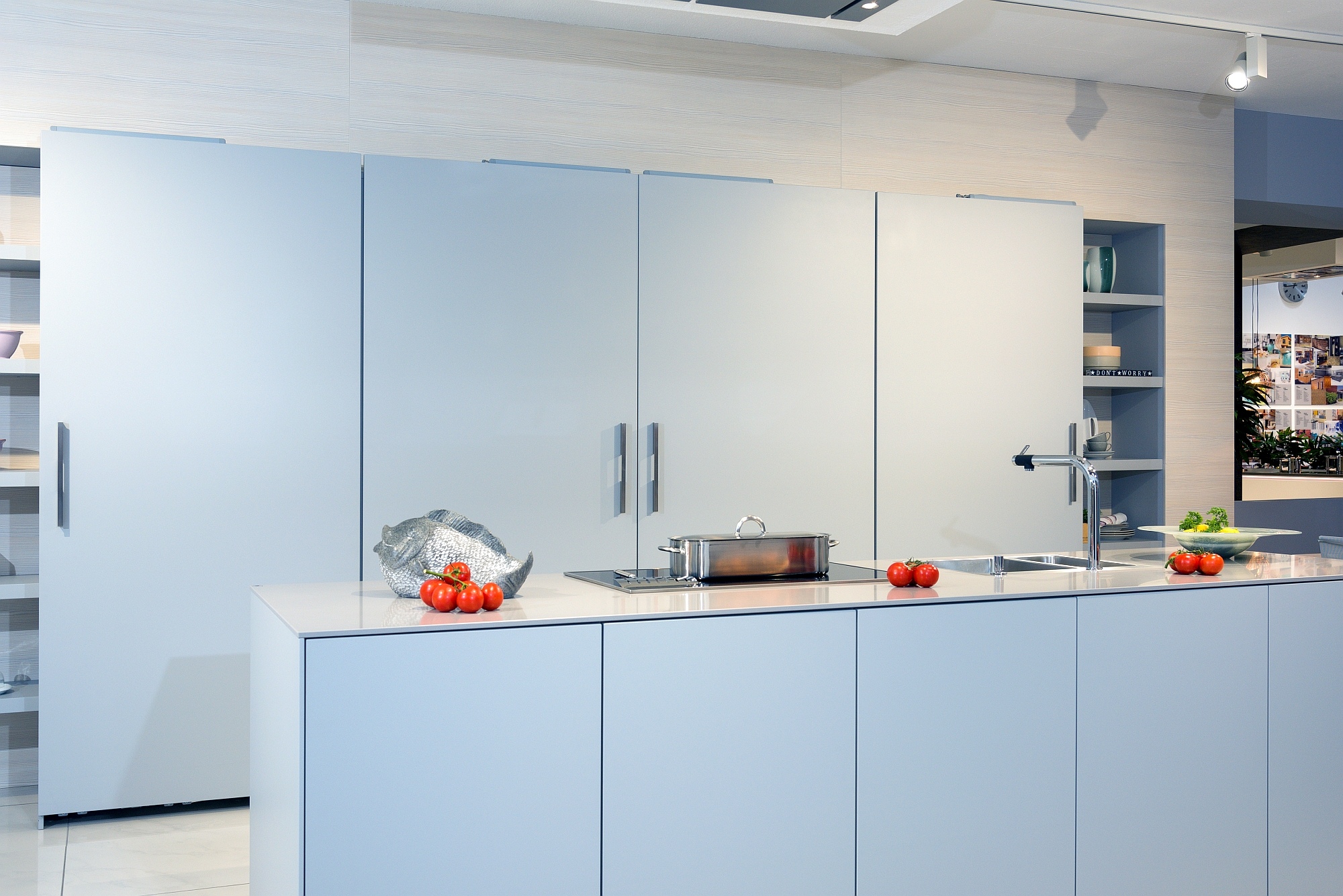 Küchen-Menüpunkt_Schulküche_mit_Schiebetüren_von_Ballerina